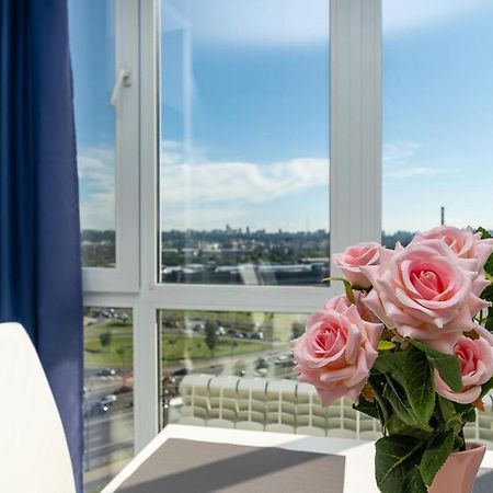 Fashionable Panoramic Apartments Dnieper. Obolon Kyiv Exterior foto