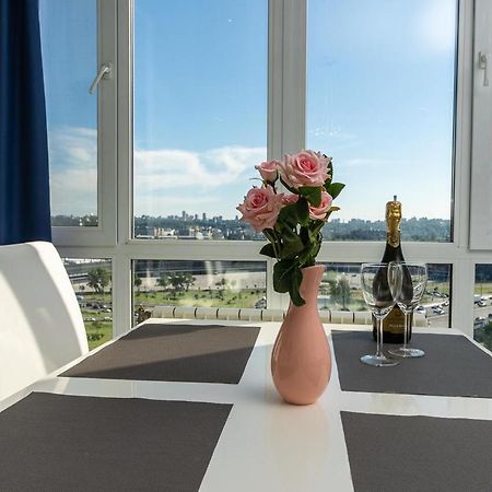 Fashionable Panoramic Apartments Dnieper. Obolon Kyiv Exterior foto