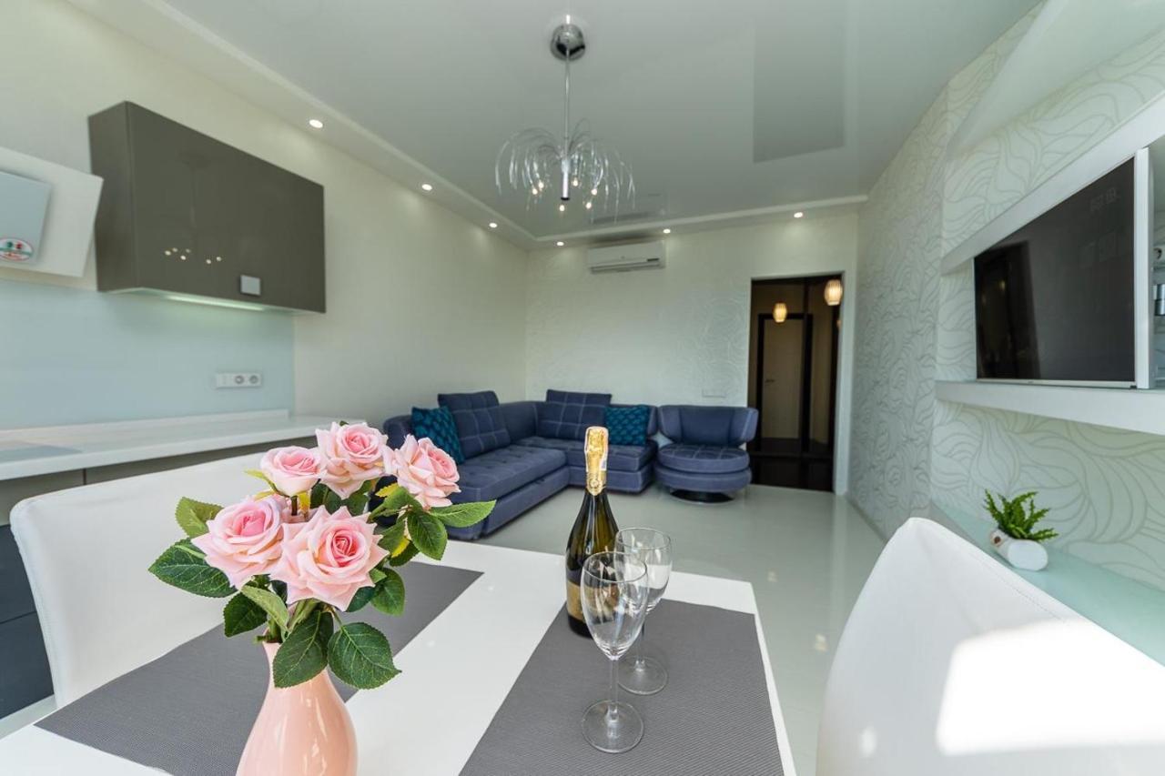 Fashionable Panoramic Apartments Dnieper. Obolon Kyiv Exterior foto