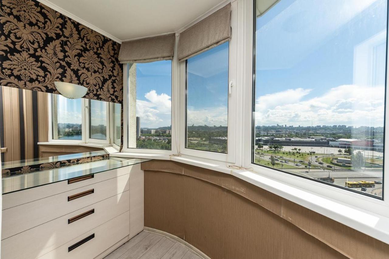 Fashionable Panoramic Apartments Dnieper. Obolon Kyiv Exterior foto