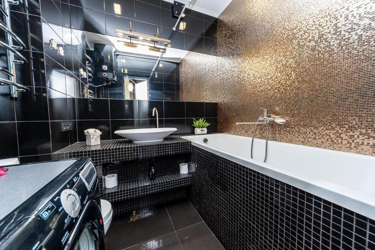 Fashionable Panoramic Apartments Dnieper. Obolon Kyiv Exterior foto