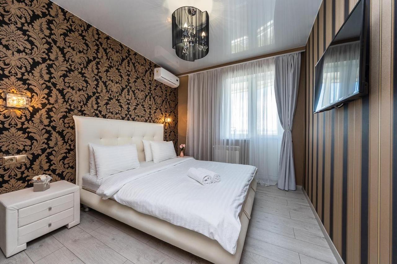 Fashionable Panoramic Apartments Dnieper. Obolon Kyiv Exterior foto
