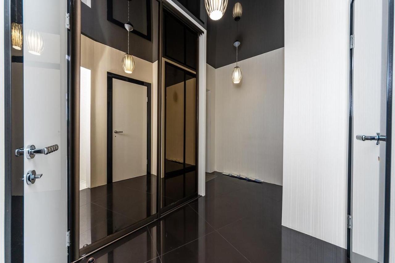 Fashionable Panoramic Apartments Dnieper. Obolon Kyiv Exterior foto