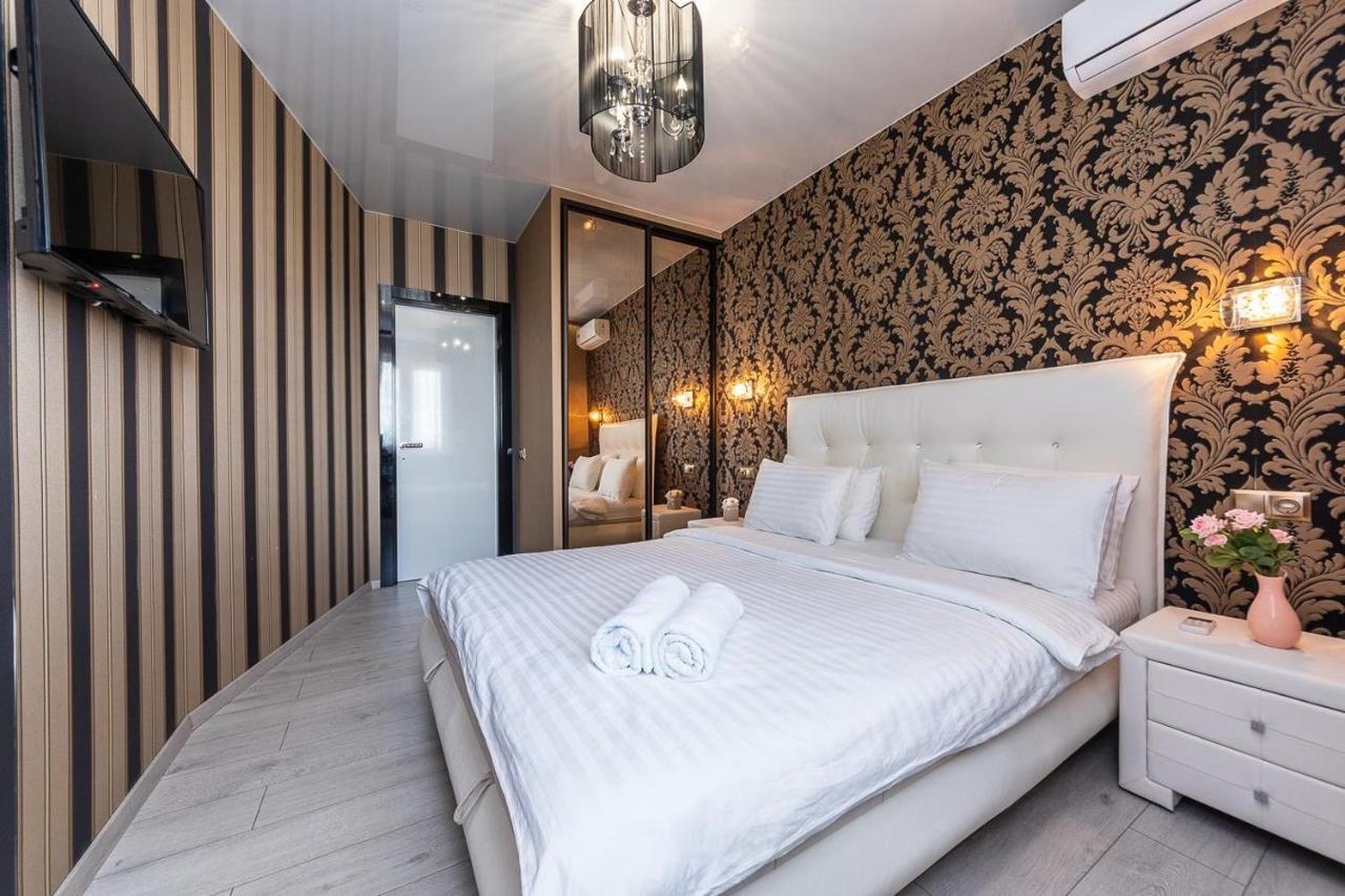 Fashionable Panoramic Apartments Dnieper. Obolon Kyiv Exterior foto