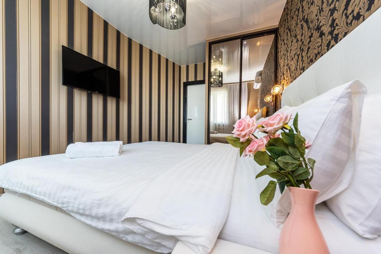 Fashionable Panoramic Apartments Dnieper. Obolon Kyiv Exterior foto