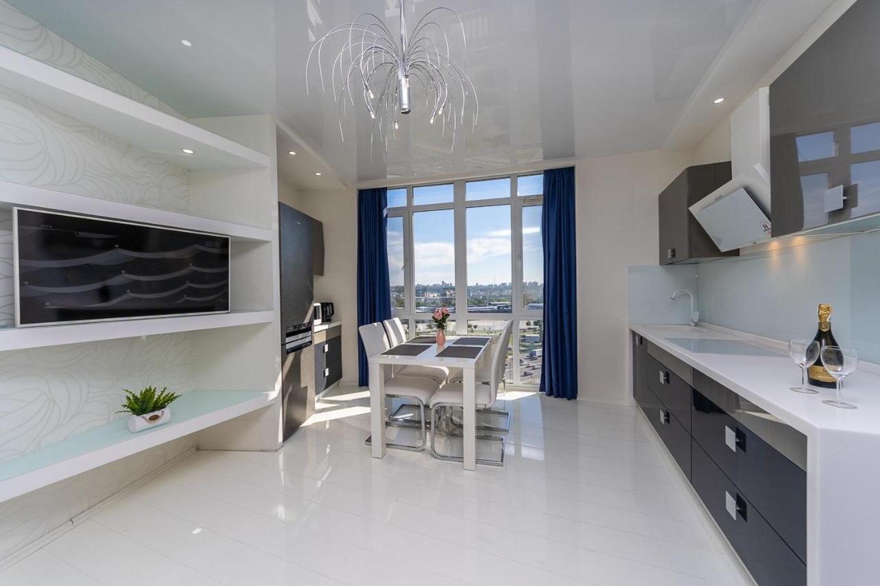 Fashionable Panoramic Apartments Dnieper. Obolon Kyiv Exterior foto