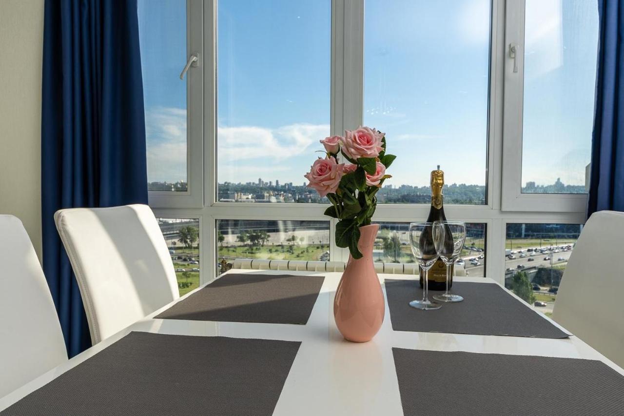 Fashionable Panoramic Apartments Dnieper. Obolon Kyiv Exterior foto